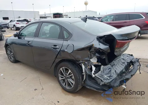 2024 Kia Forte Lxs z USA, uszkodzony, nr VIN 3KPF24AD7RE828290